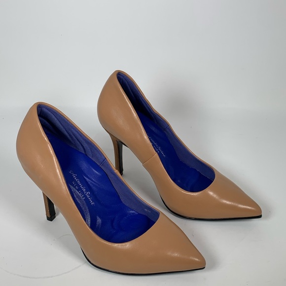 Antonia Saint Shoes - Antonia Saint Tan Pumps Like New